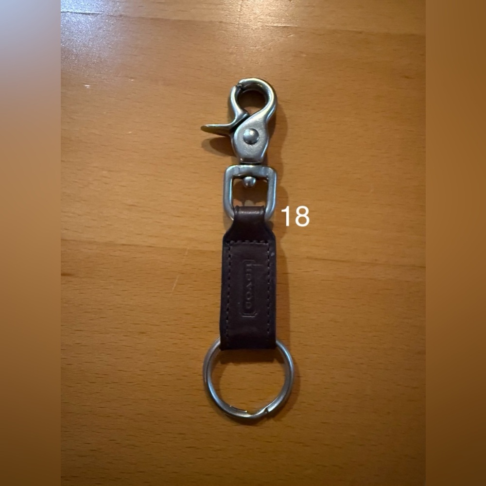 Coach Brown Trigger Snap Bag Charm. (18)